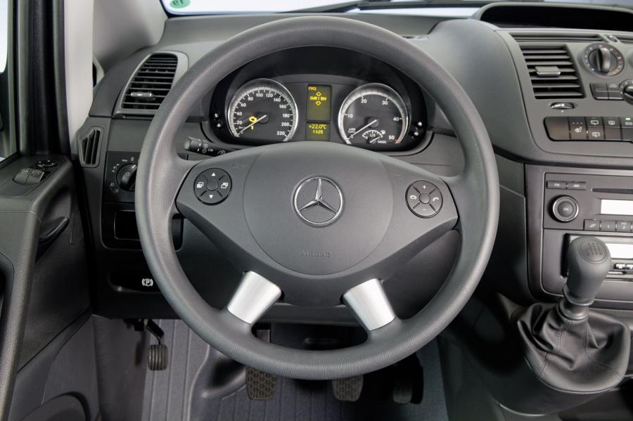 Mercedes-Benz Vito 2011 года  (фото 18 из 78)